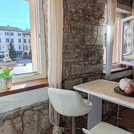 L'angolo Di Filippo I Piano Apartmán *